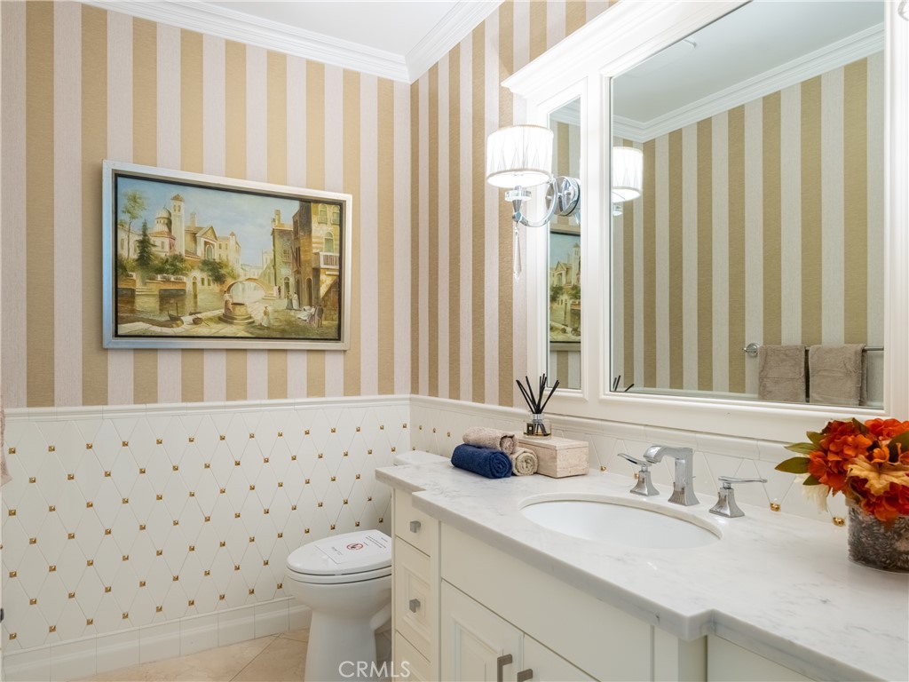 1610 Mayflower Avenue