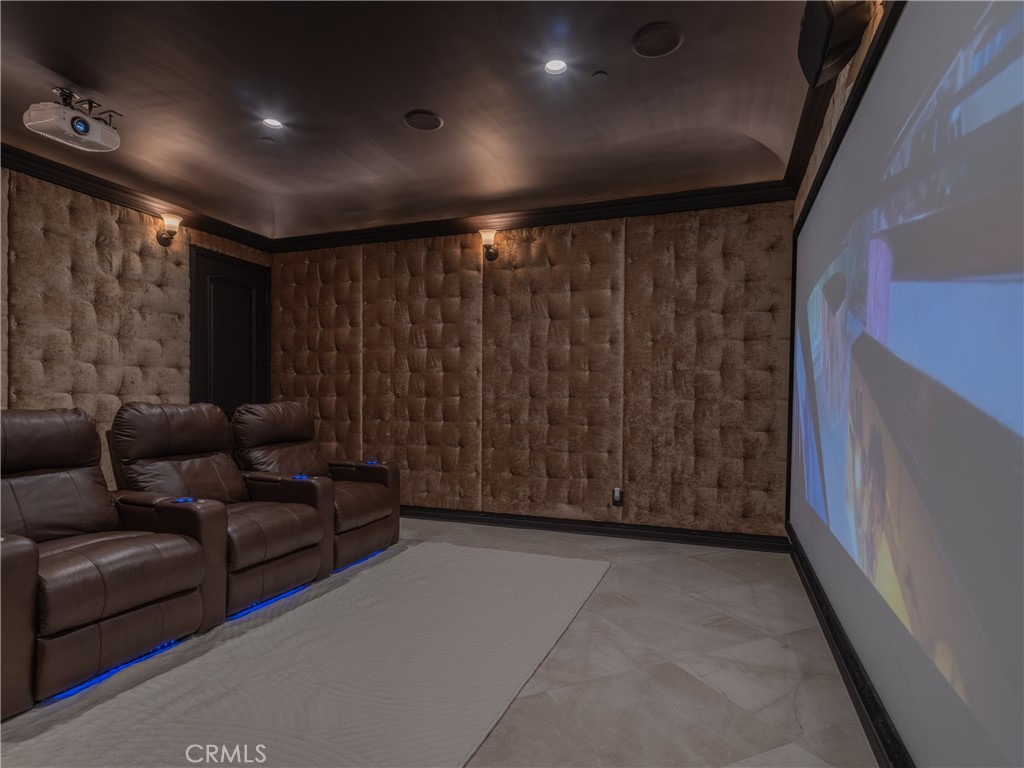 1610 Mayflower Avenue