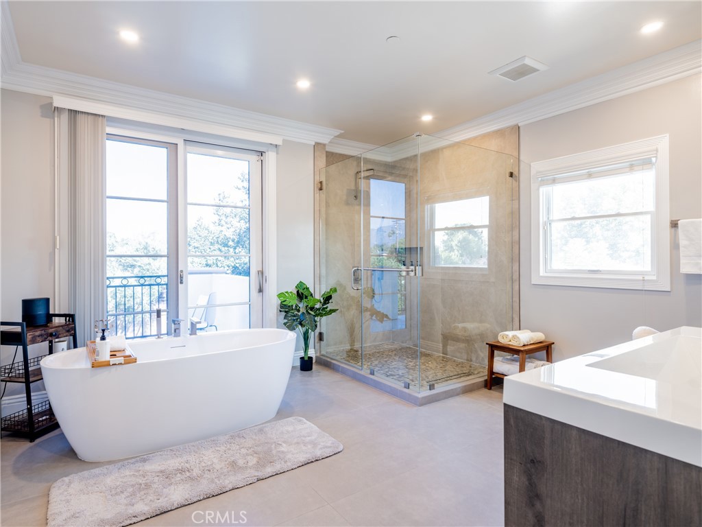 1610 Mayflower Avenue