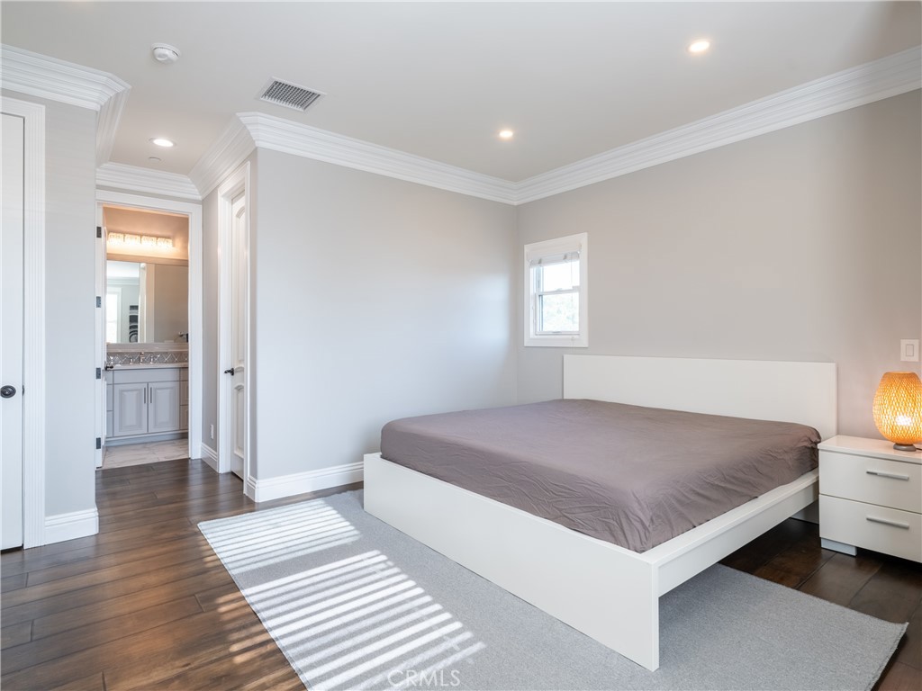 1610 Mayflower Avenue