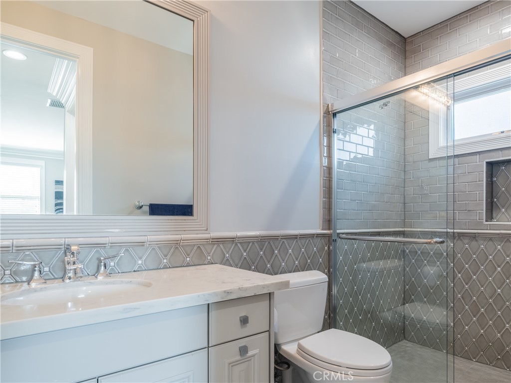 1610 Mayflower Avenue