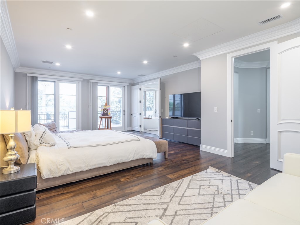 1610 Mayflower Avenue