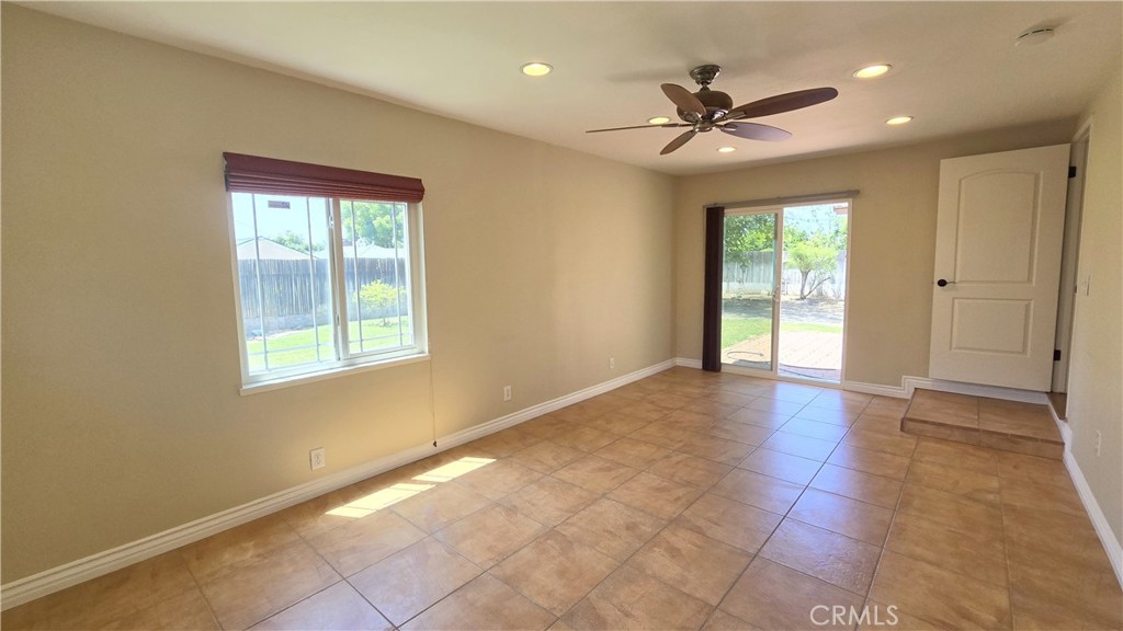 1033 S Rimsdale Drive