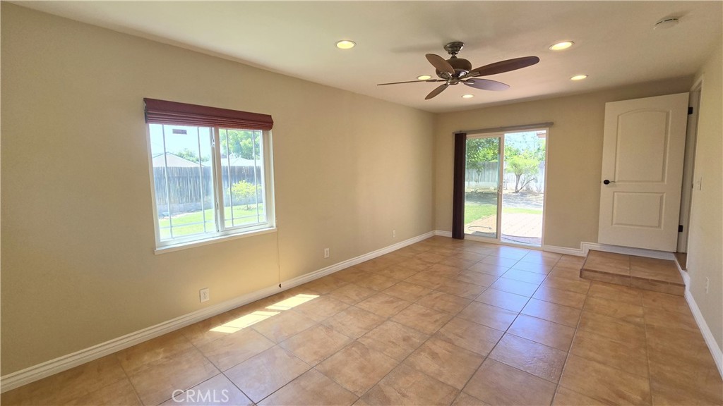 1033 S Rimsdale Drive