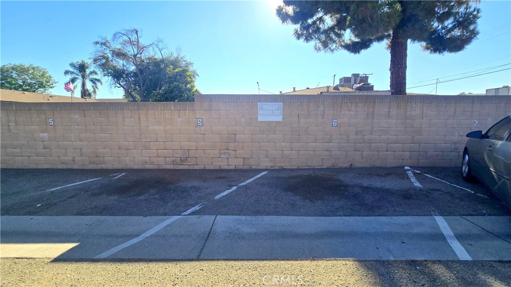 937 E Deodar Street 6