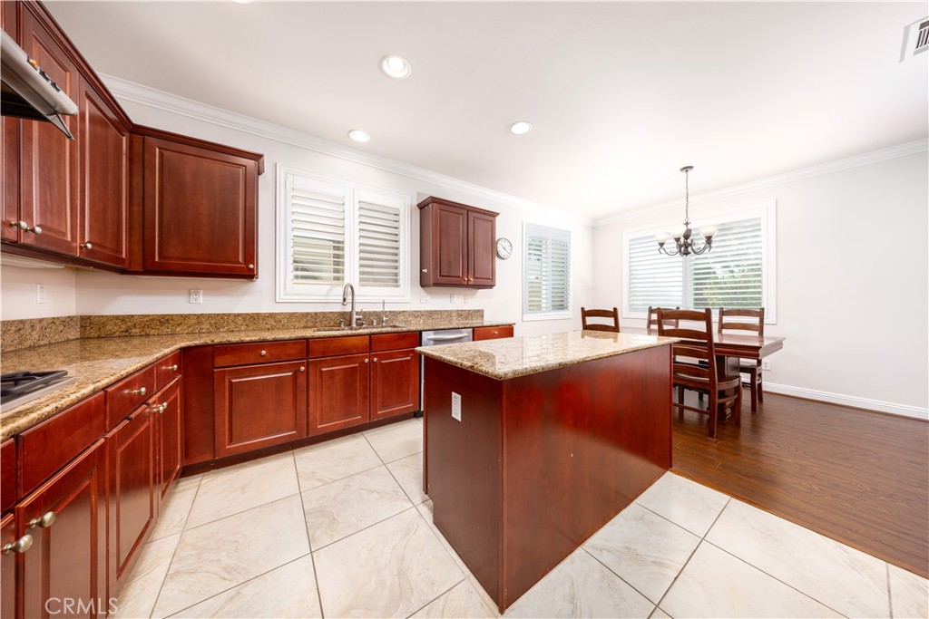 3538 Willow Glen Ln
