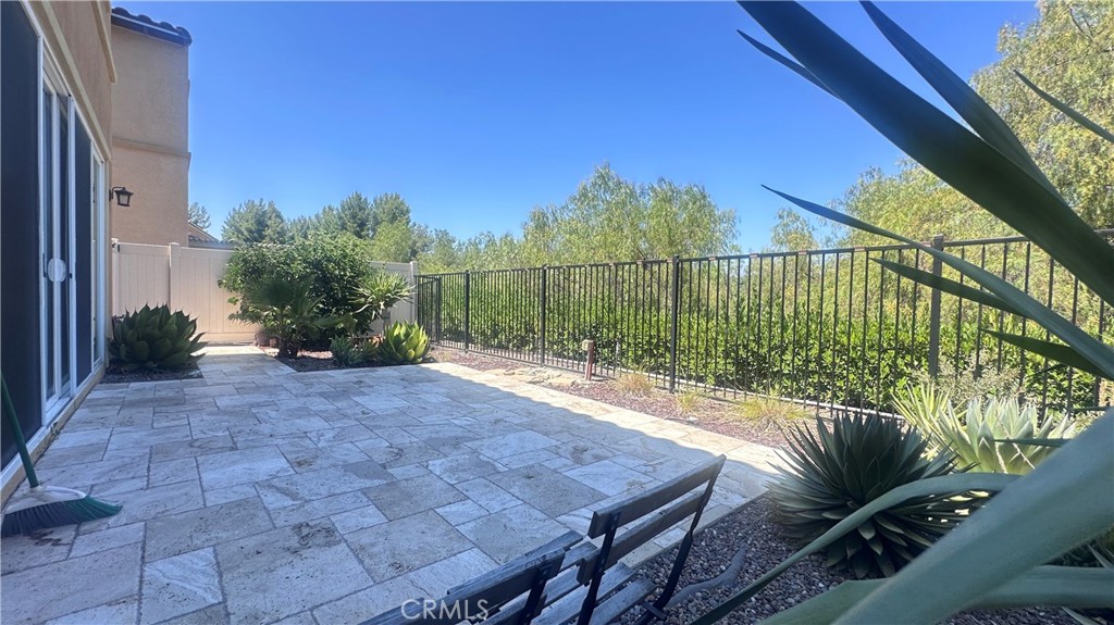 14293 Hillcrest Drive