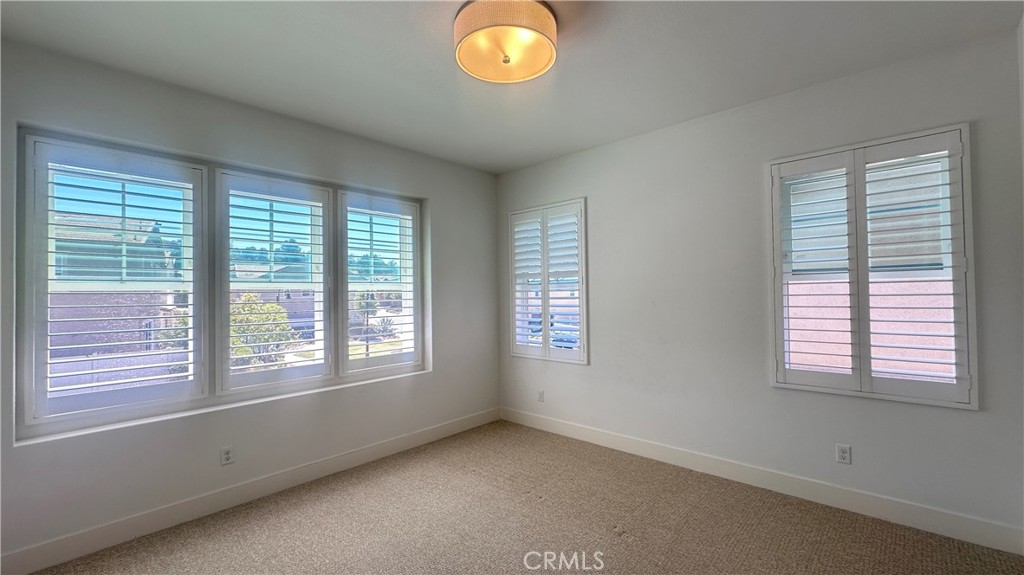 14293 Hillcrest Drive
