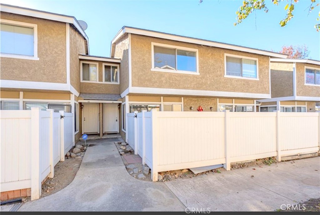 2321 S Magnolia Avenue 6E