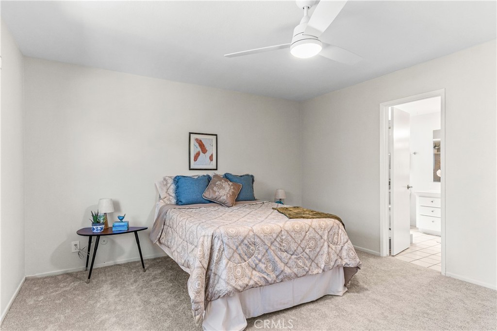 8232 Wickham Lane
