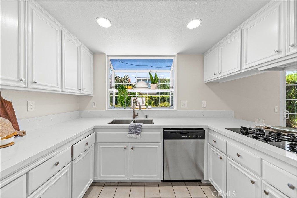 8232 Wickham Lane