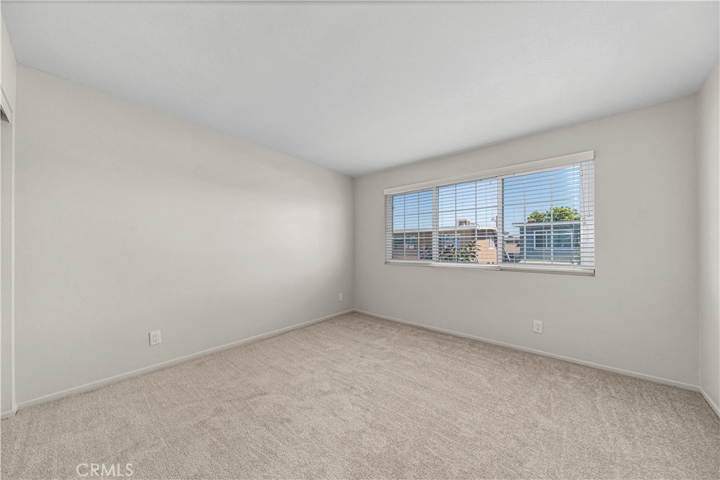 8232 Wickham Lane