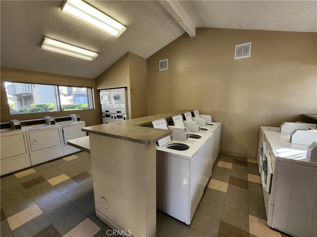 960 E Bonita Avenue 58