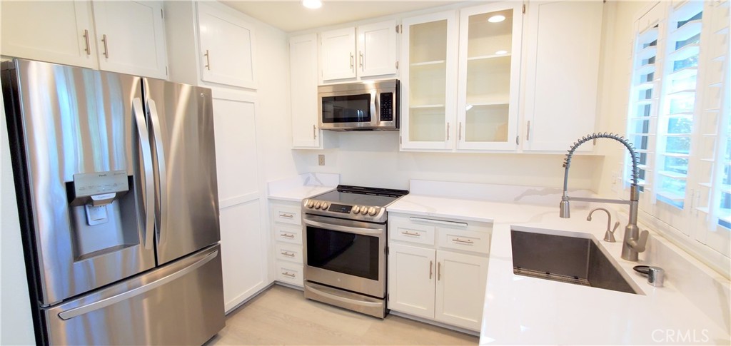 960 E Bonita Avenue 58