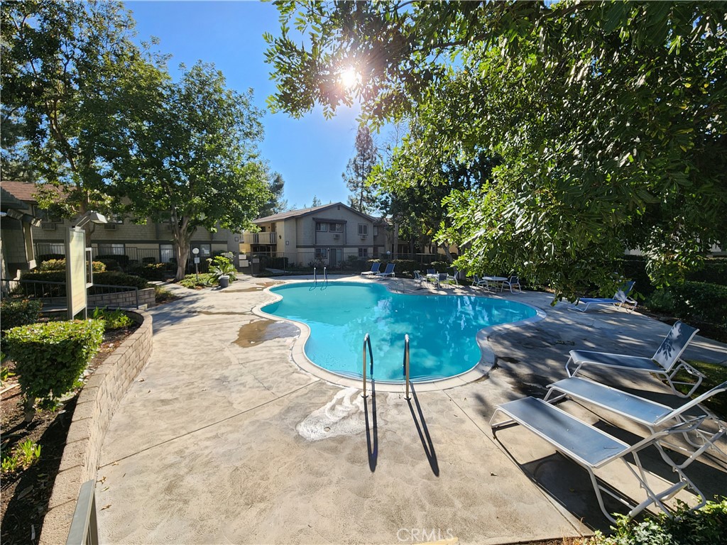 960 E Bonita Avenue 58