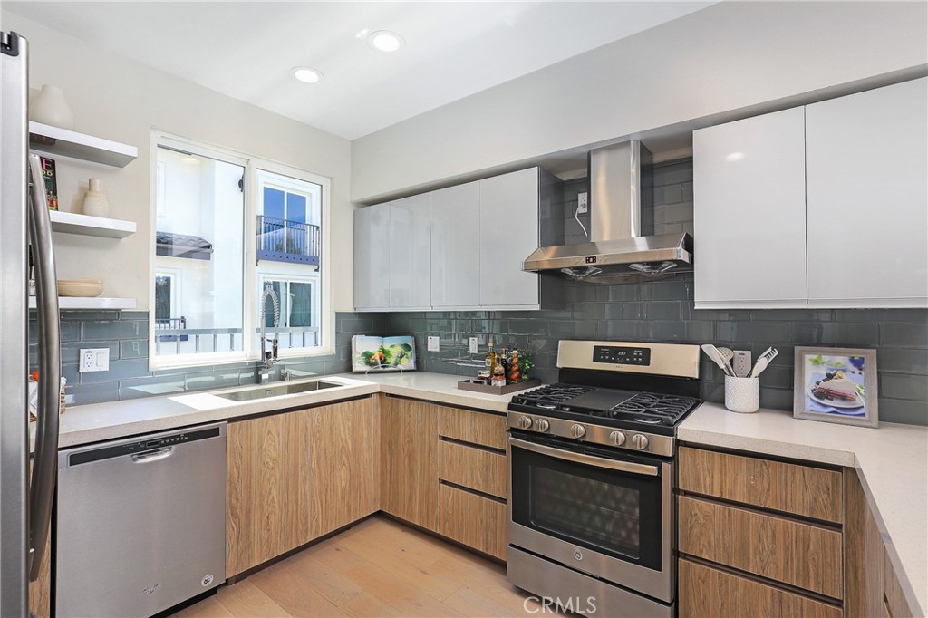 6 Brookline Lane