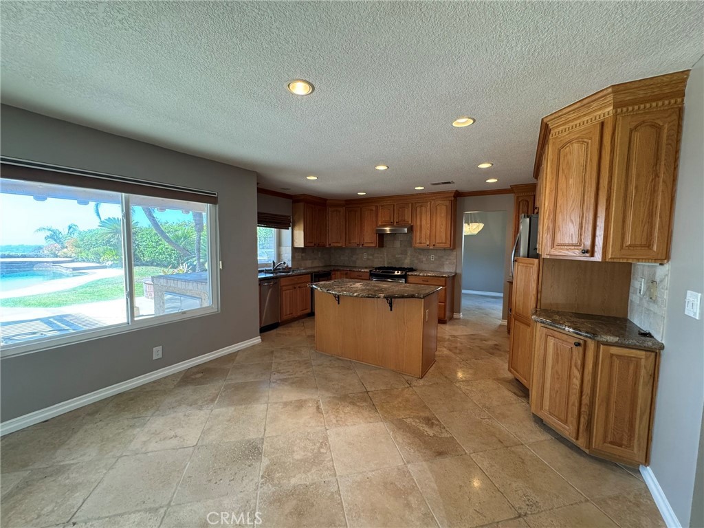 1979 Peaceful Hills Road