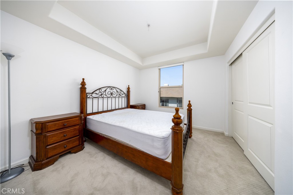 128 N Oak Knoll Avenue 317