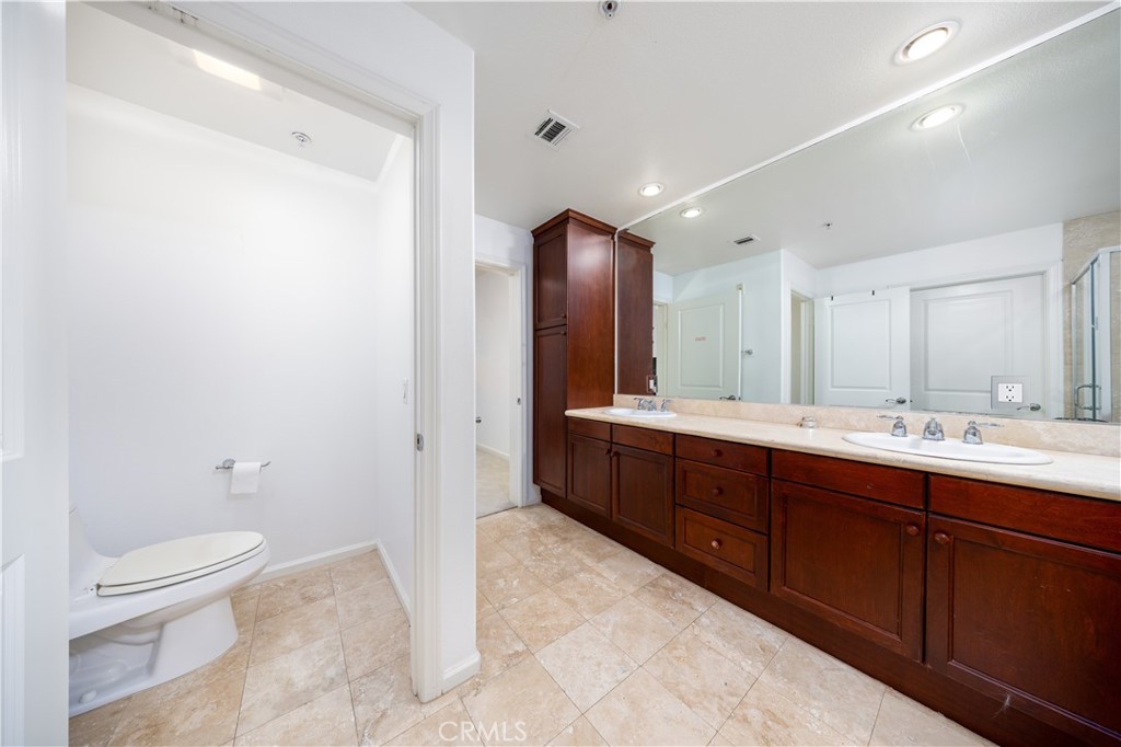 128 N Oak Knoll Avenue 317