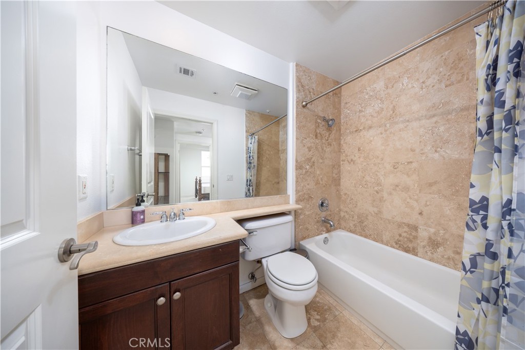 128 N Oak Knoll Avenue 317