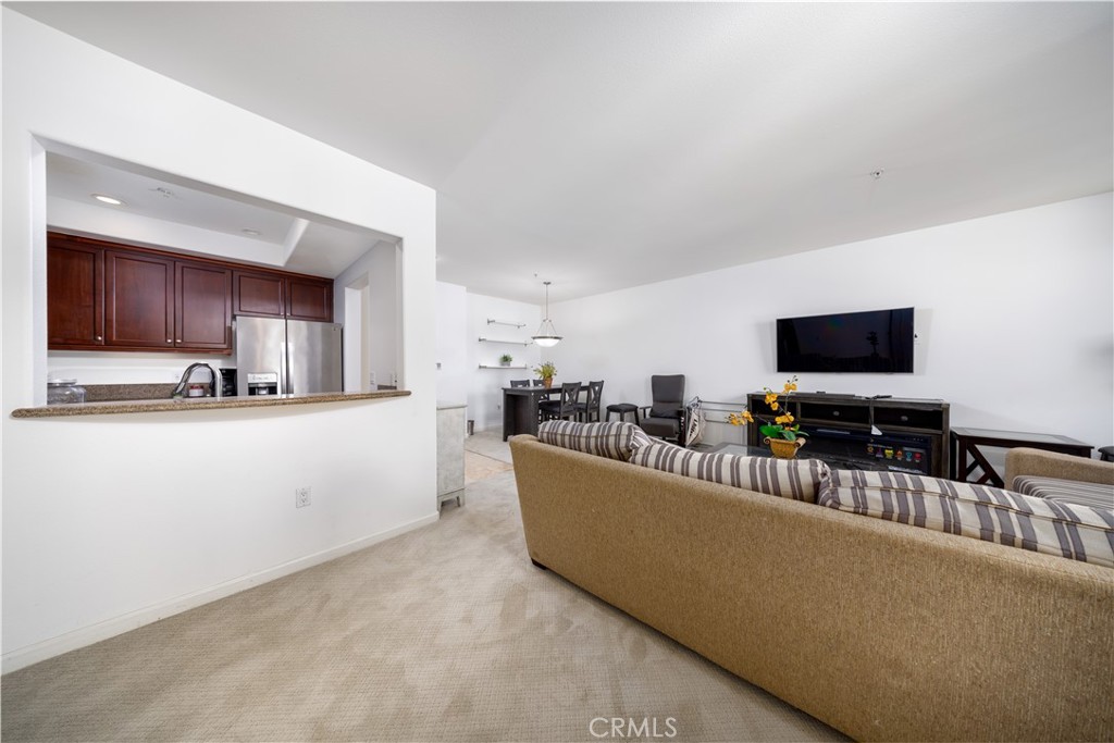 128 N Oak Knoll Avenue 317
