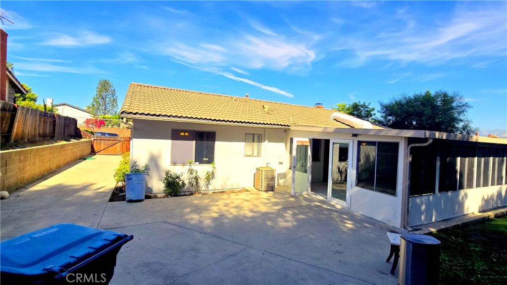 410 N Prospectors Road