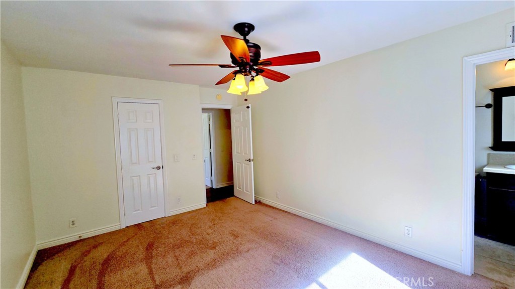 410 N Prospectors Road