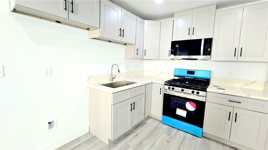 7539 Laurel Avenue 3