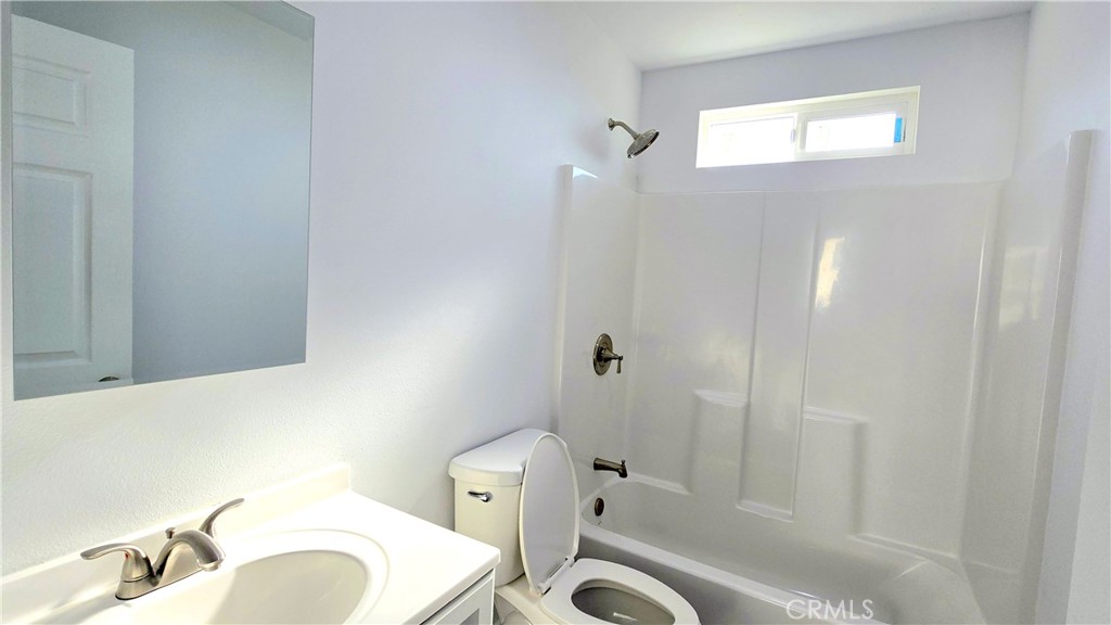 7539 Laurel Avenue 3