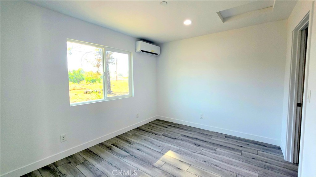 7539 Laurel Avenue 3