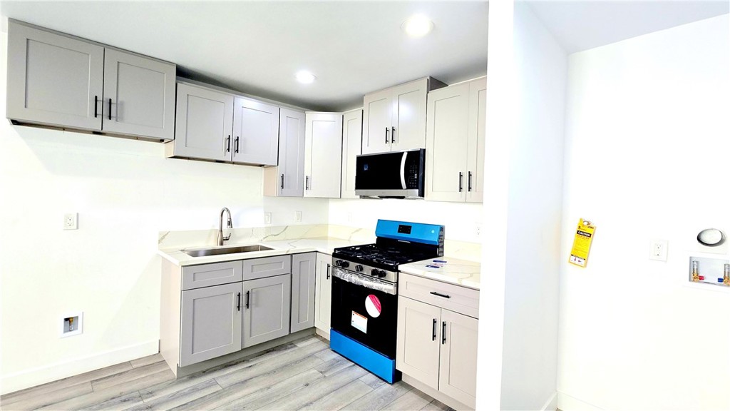 7539 Laurel Avenue 3