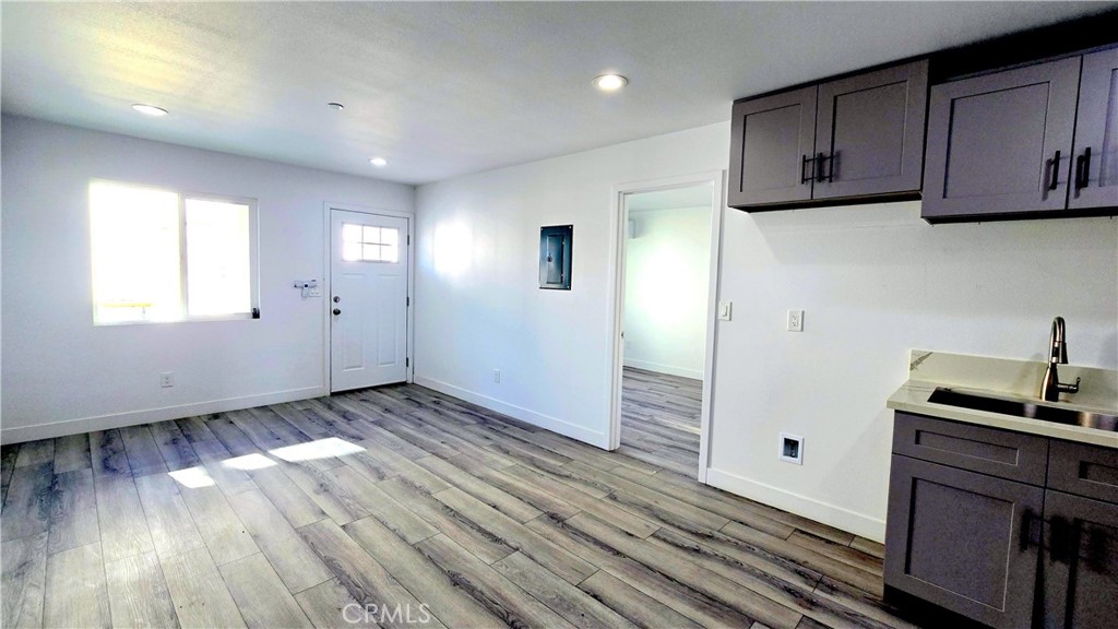 7539 Laurel Avenue 3