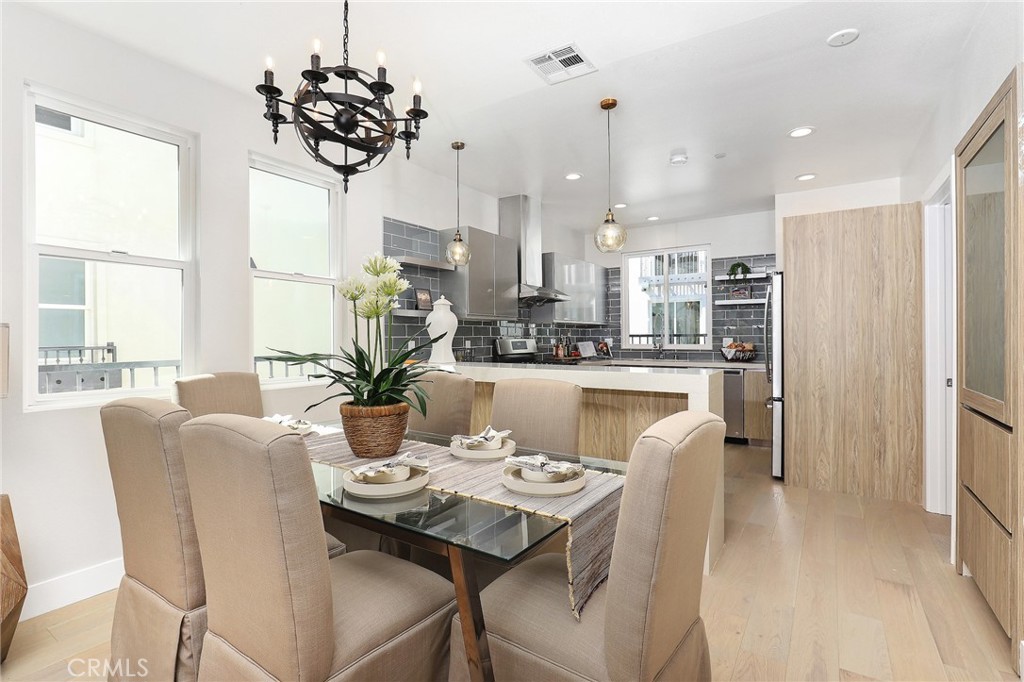 6 Bethpage Lane