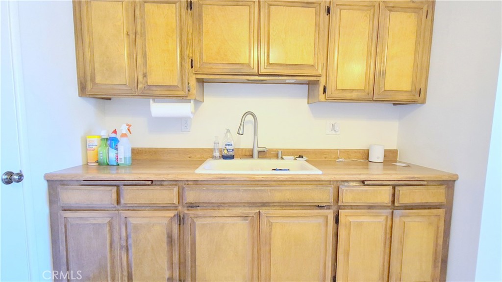 410 N Durrell Avenue