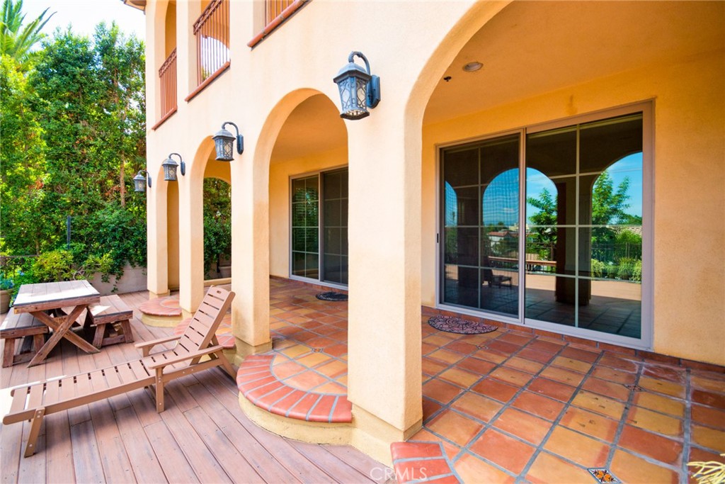 210 S El Morino Street