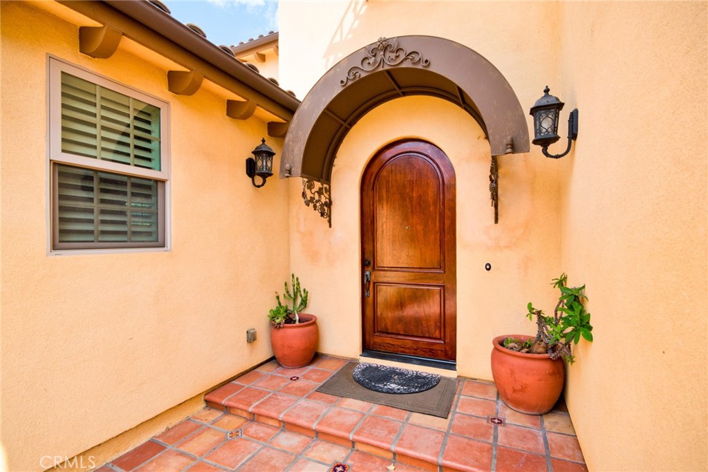 210 S El Morino Street