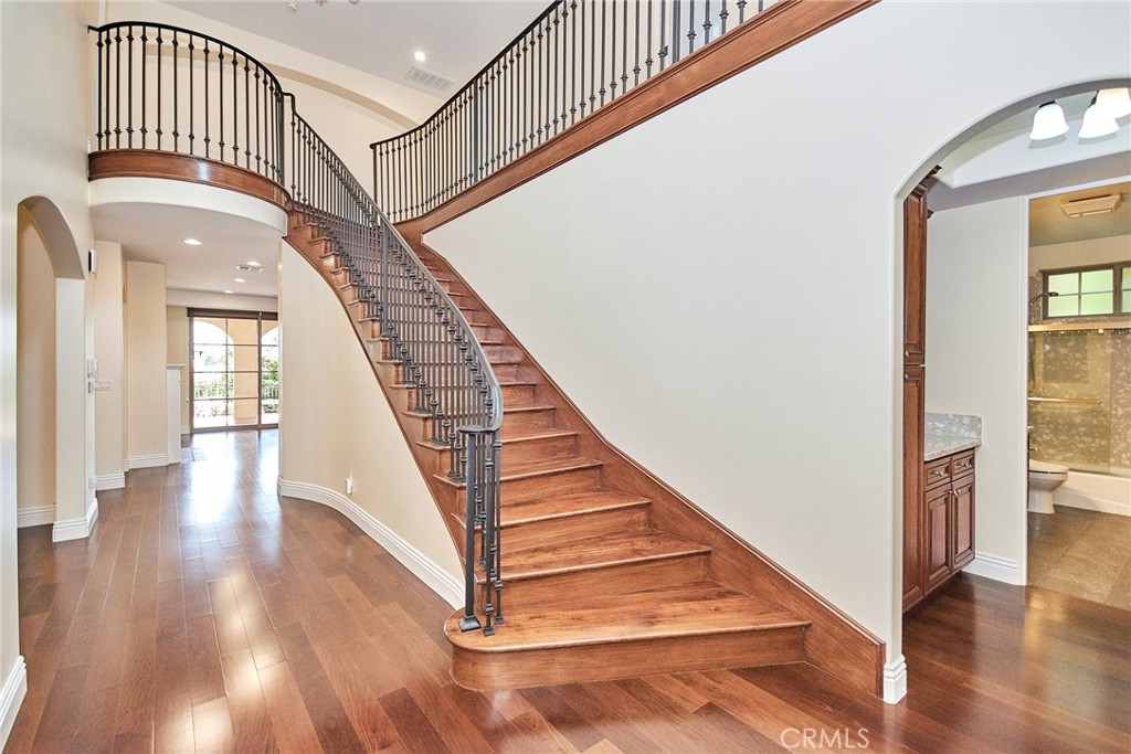 210 S El Morino Street