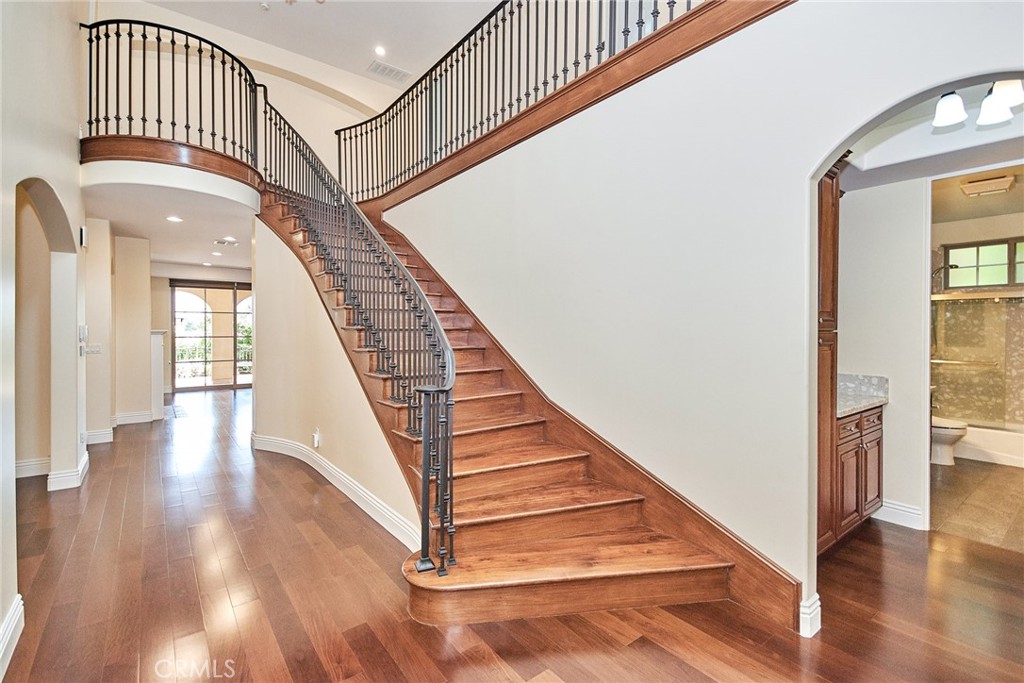 210 S El Morino Street