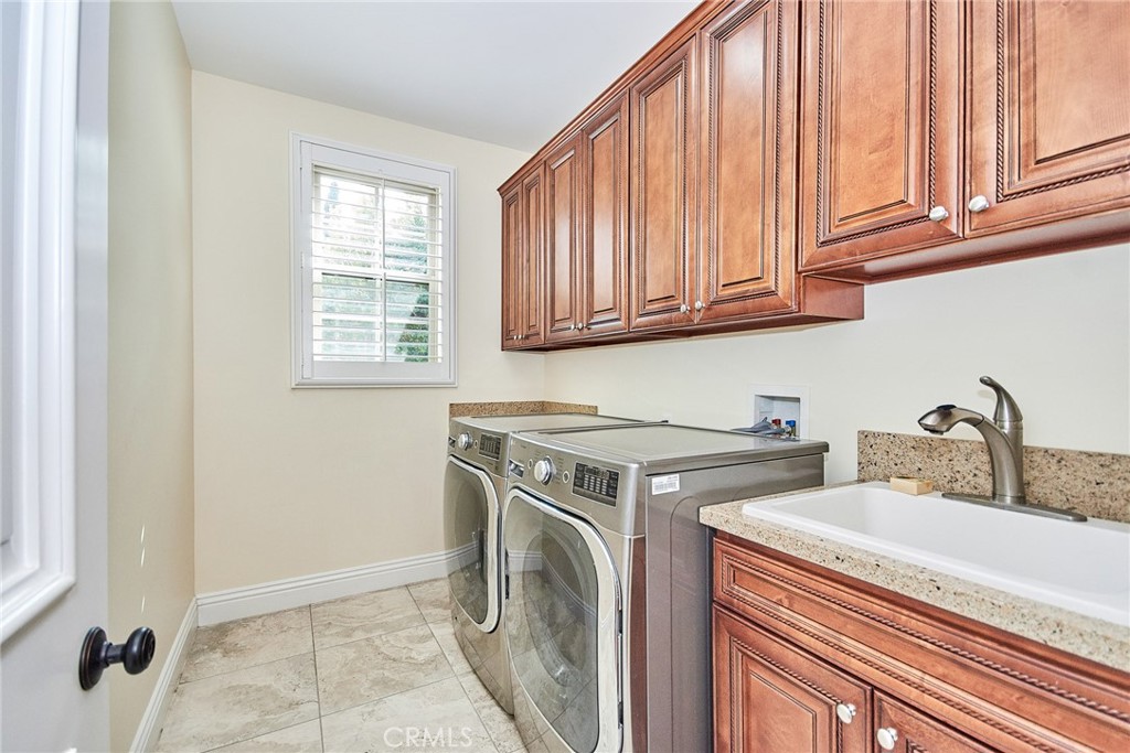 210 S El Morino Street