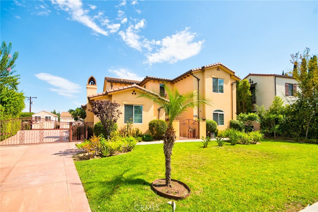 210 S El Morino Street