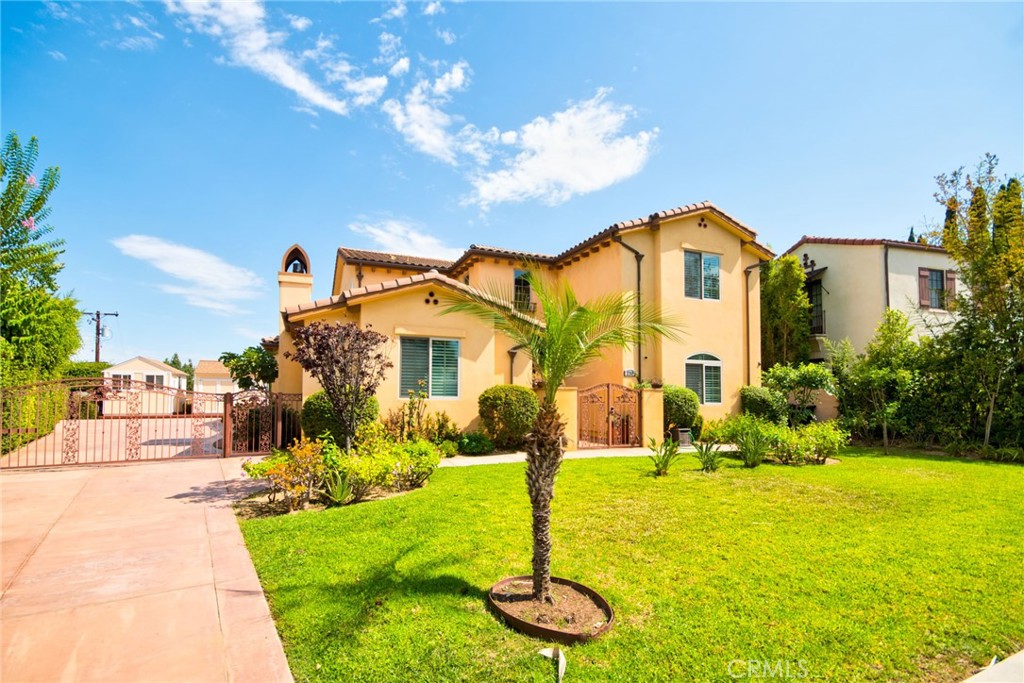 210 S El Morino Street