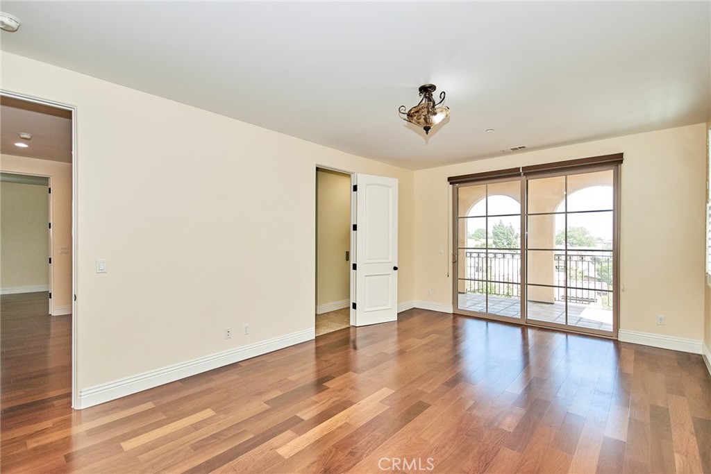 210 S El Morino Street