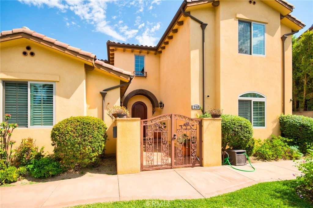 210 S El Morino Street