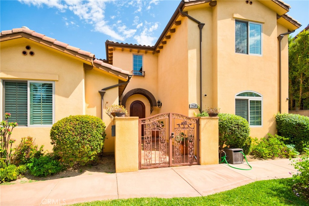 210 S El Morino Street