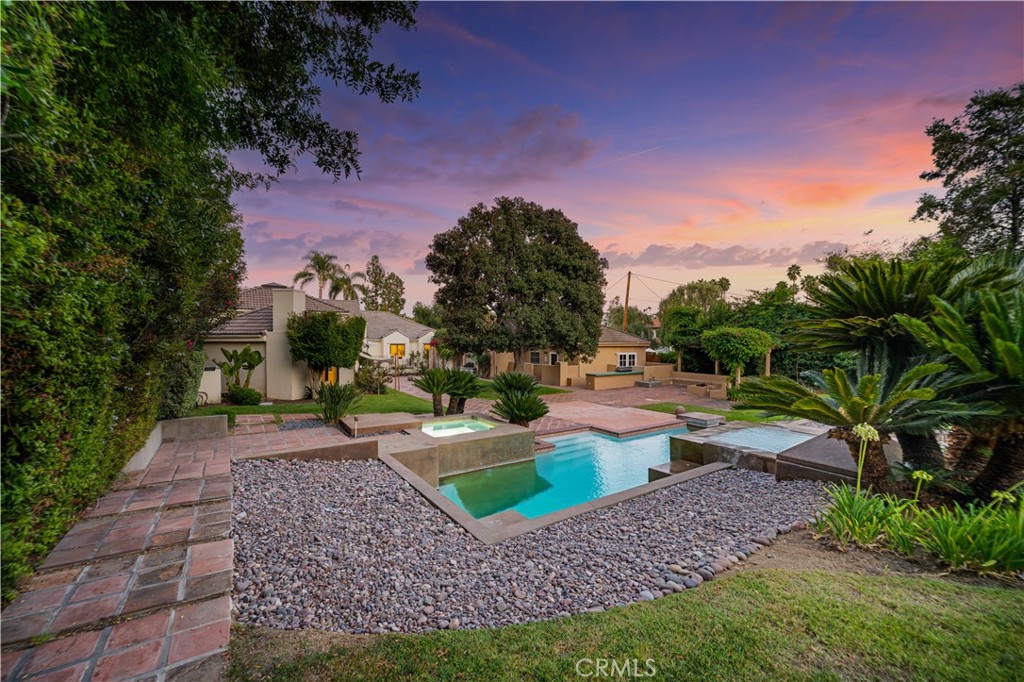 837 El Campo Drive