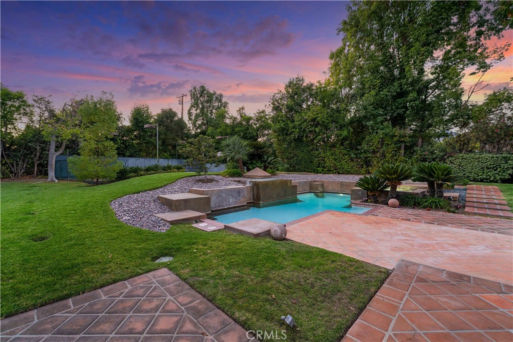 837 El Campo Drive