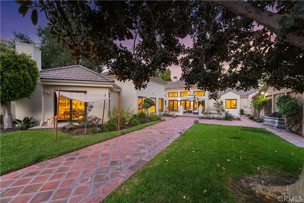 837 El Campo Drive