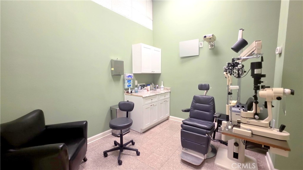 9496 Magnolia Avenue 102B