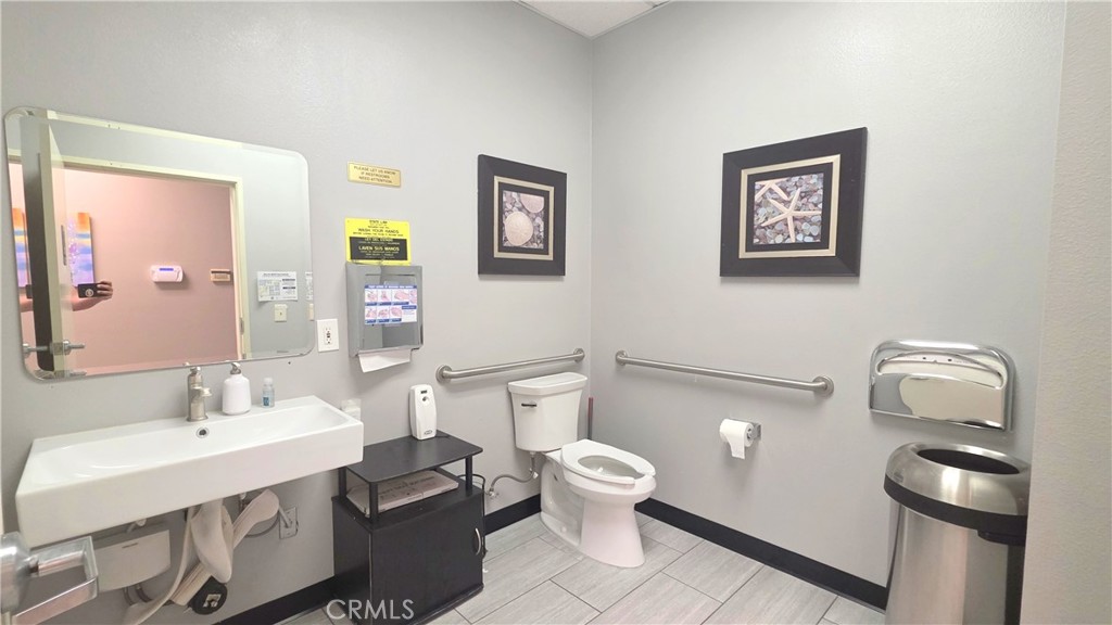 9496 Magnolia Avenue 102B