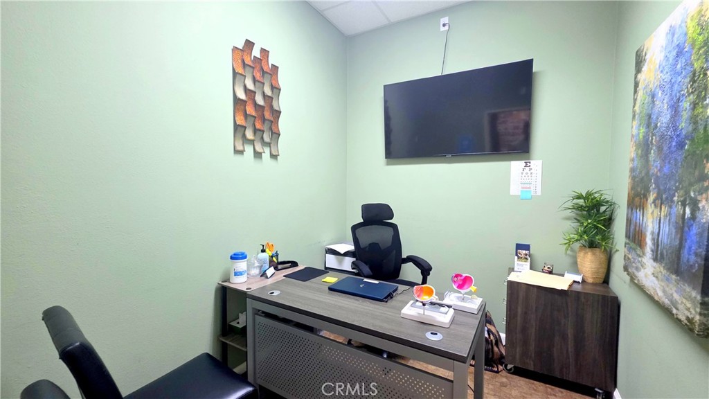 9496 Magnolia Avenue 102B